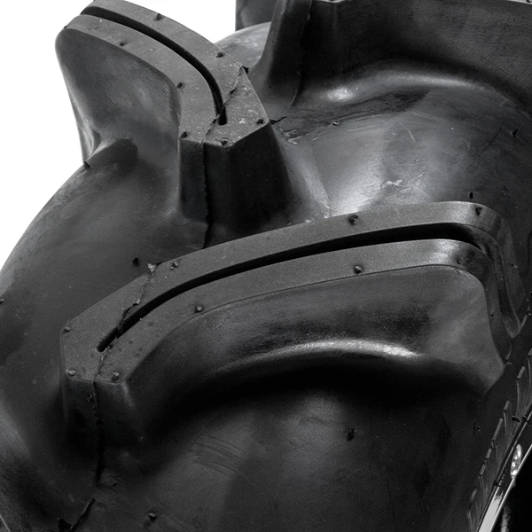 28-9-14 Outlaw 3 Tire 5 28-9-14 Outlaw 3 Tire - Image 3