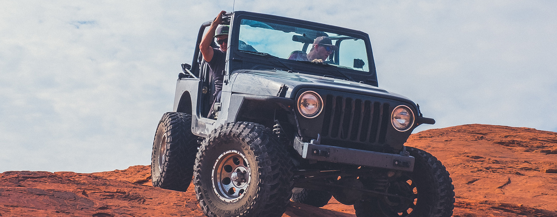 Automobile Store 9 Automobile Store -Automobile Store photo 1507242541385 02de954f97e0